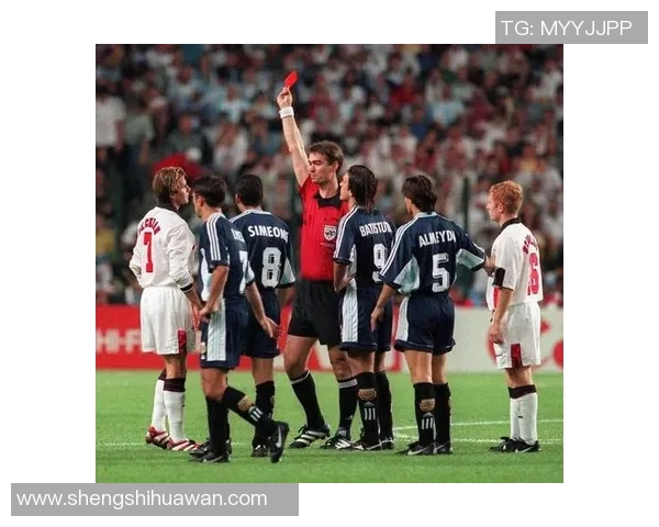 马拉多纳居中领衔群星世界级足球巨星合影瞬间